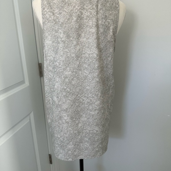 Athleta sleeveless blouse - Picture 2 of 4